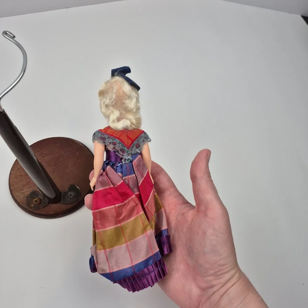 Vintage 50s 60s Sleepy Eye Doll Blonde Hair Colorful Dress Blue‎ Bow 8